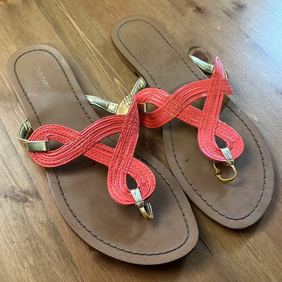 Neon Coral Old Navy Flip Flops Size 7 - Picture 3 of 5